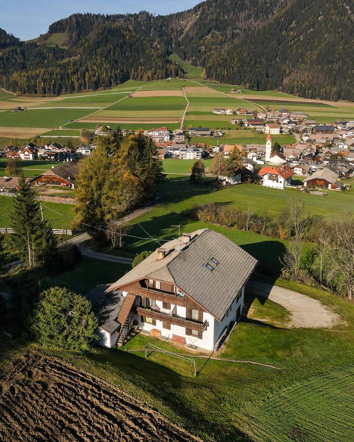 Oberlechnerhof Bed & Breakfast Rasun di Sopra Bagian luar foto