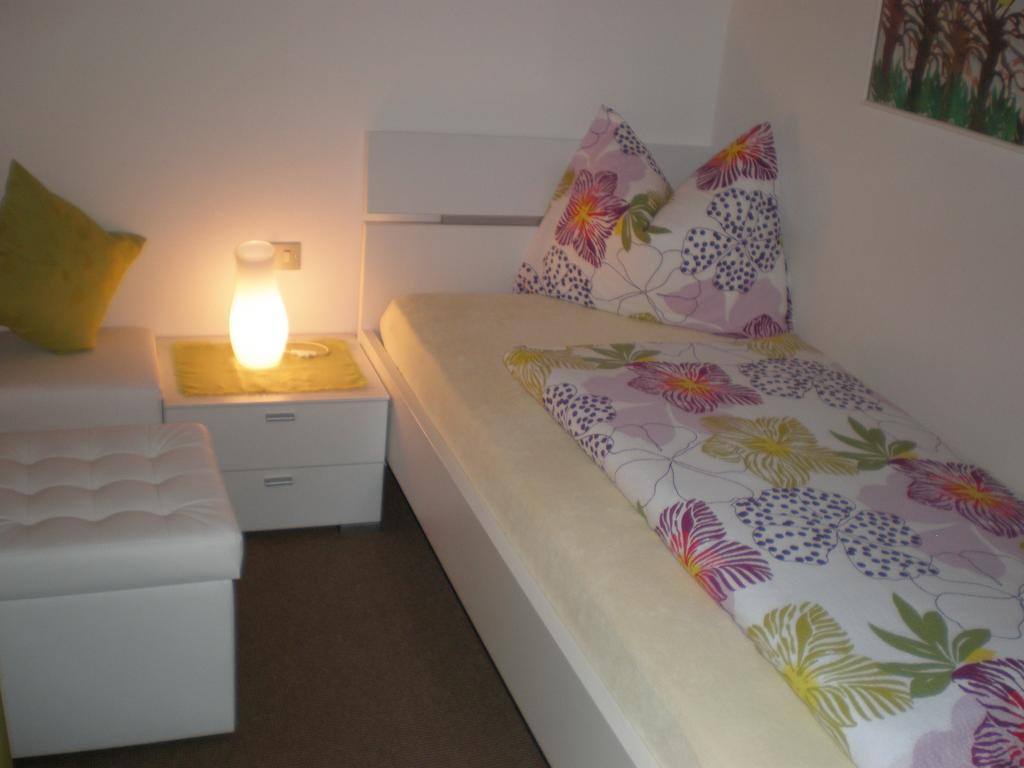 Oberlechnerhof Bed & Breakfast Rasun di Sopra Bagian luar foto