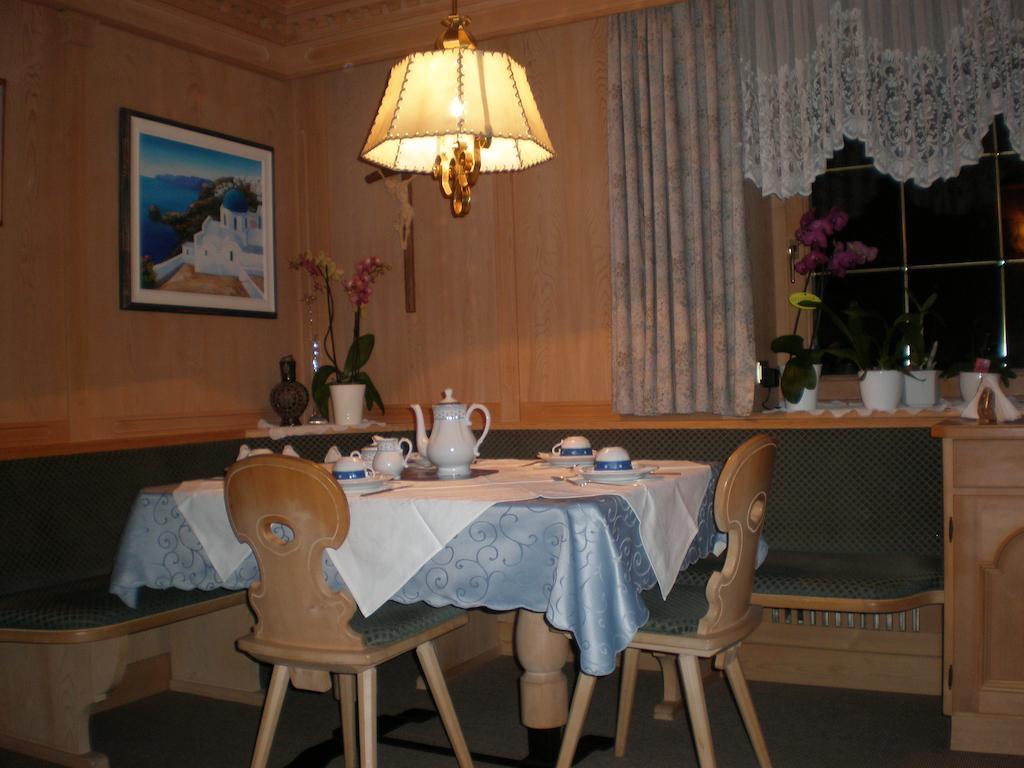 Oberlechnerhof Bed & Breakfast Rasun di Sopra Bagian luar foto