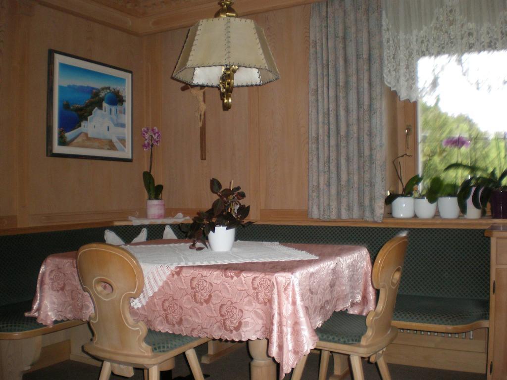 Oberlechnerhof Bed & Breakfast Rasun di Sopra Bagian luar foto