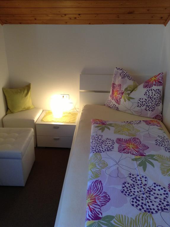 Oberlechnerhof Bed & Breakfast Rasun di Sopra Bagian luar foto