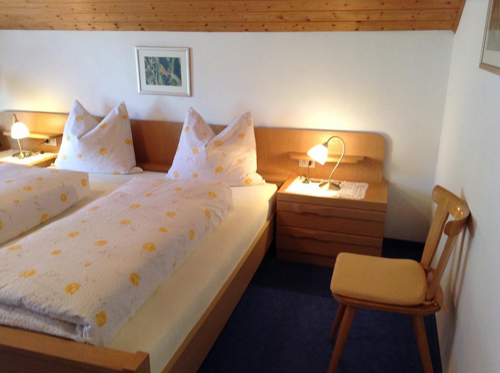 Oberlechnerhof Bed & Breakfast Rasun di Sopra Bagian luar foto