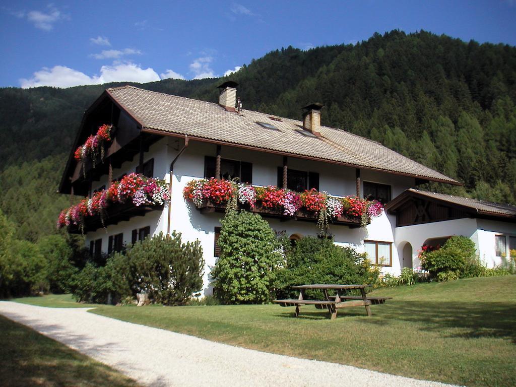 Oberlechnerhof Bed & Breakfast Rasun di Sopra Bagian luar foto