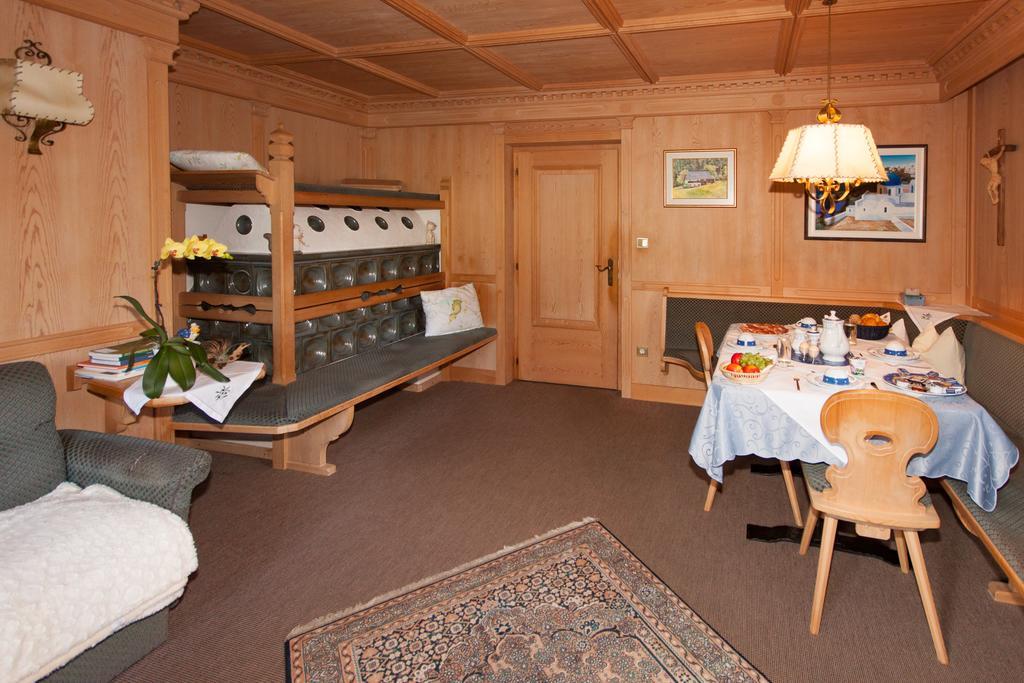 Oberlechnerhof Bed & Breakfast Rasun di Sopra Bagian luar foto
