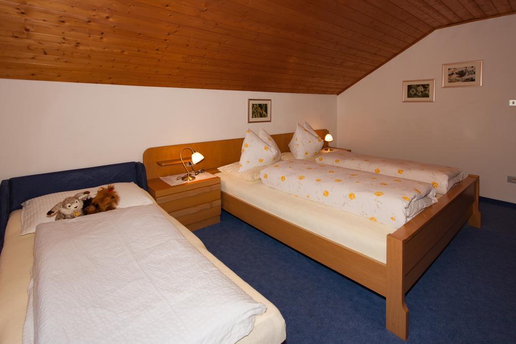 Oberlechnerhof Bed & Breakfast Rasun di Sopra Bagian luar foto