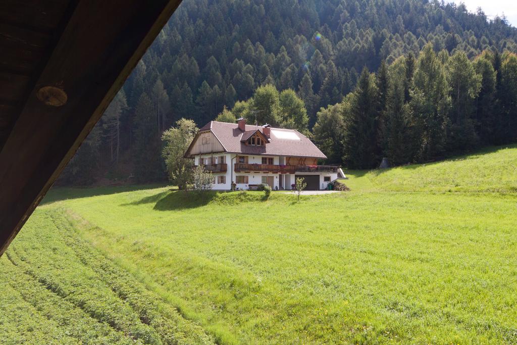Oberlechnerhof Bed & Breakfast Rasun di Sopra Bagian luar foto