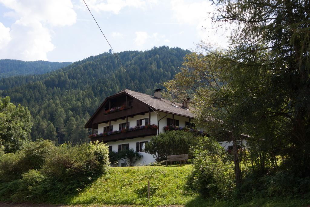 Oberlechnerhof Bed & Breakfast Rasun di Sopra Bagian luar foto